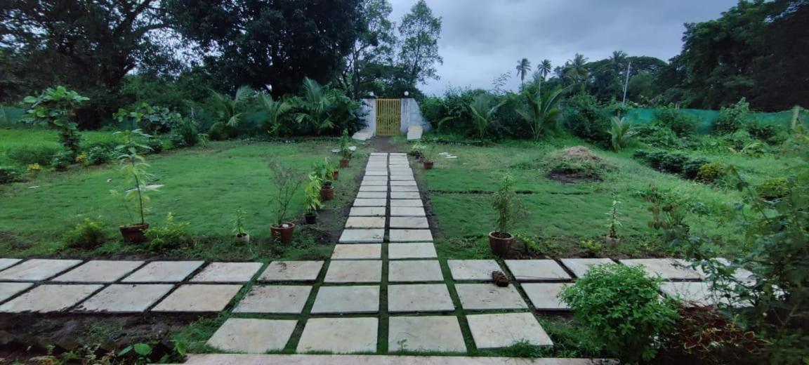 Chaitanya Farms Karjat Bagian luar foto