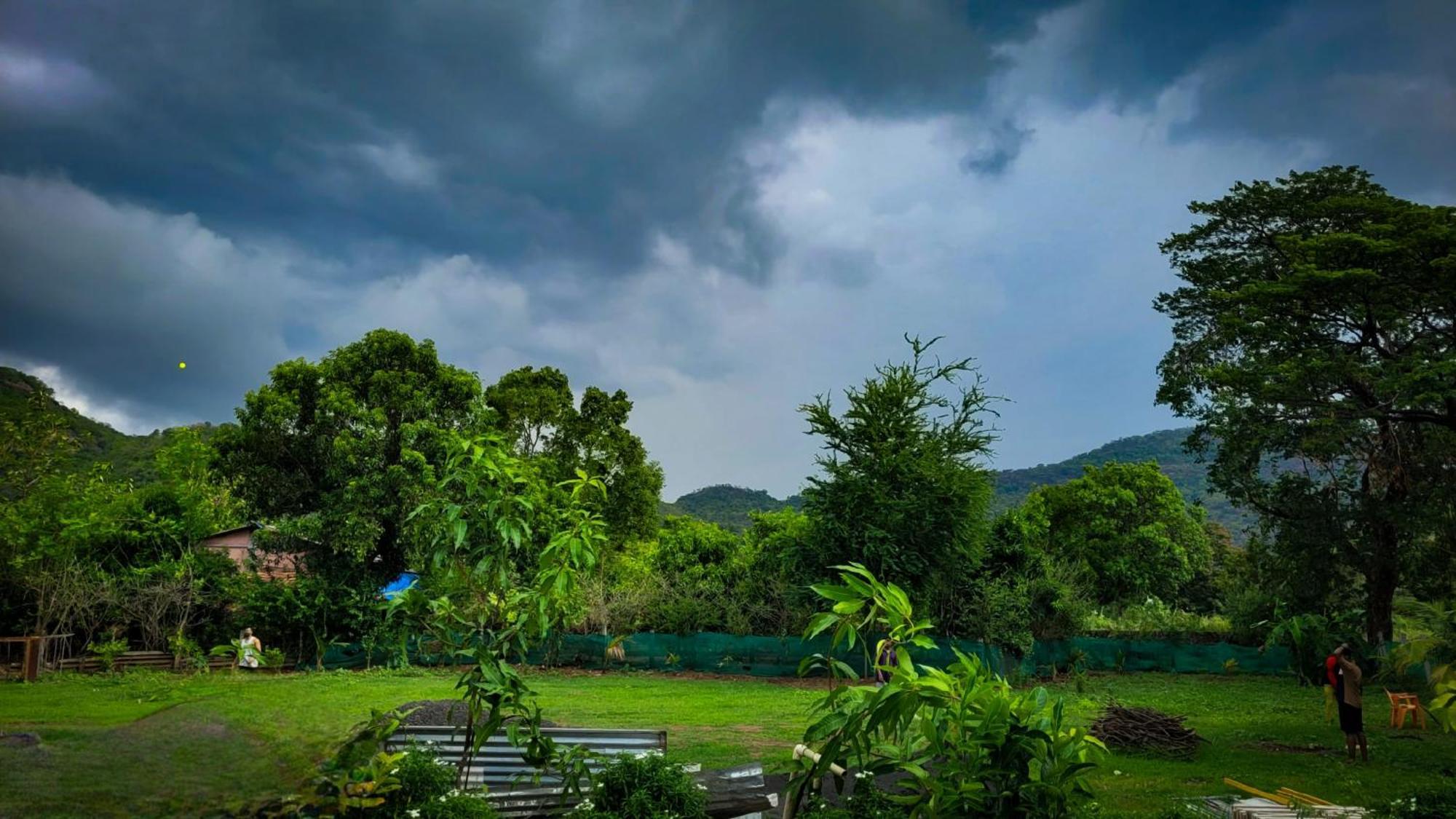 Chaitanya Farms Karjat Bagian luar foto